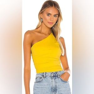 Superdown Anna Ruched Top 🌟